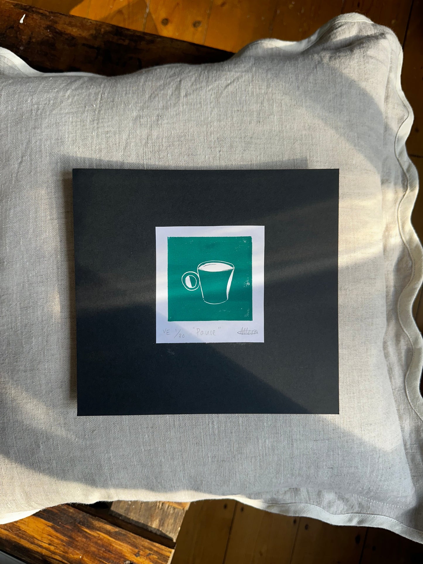 Pause – Art Deco Mug Lino Print