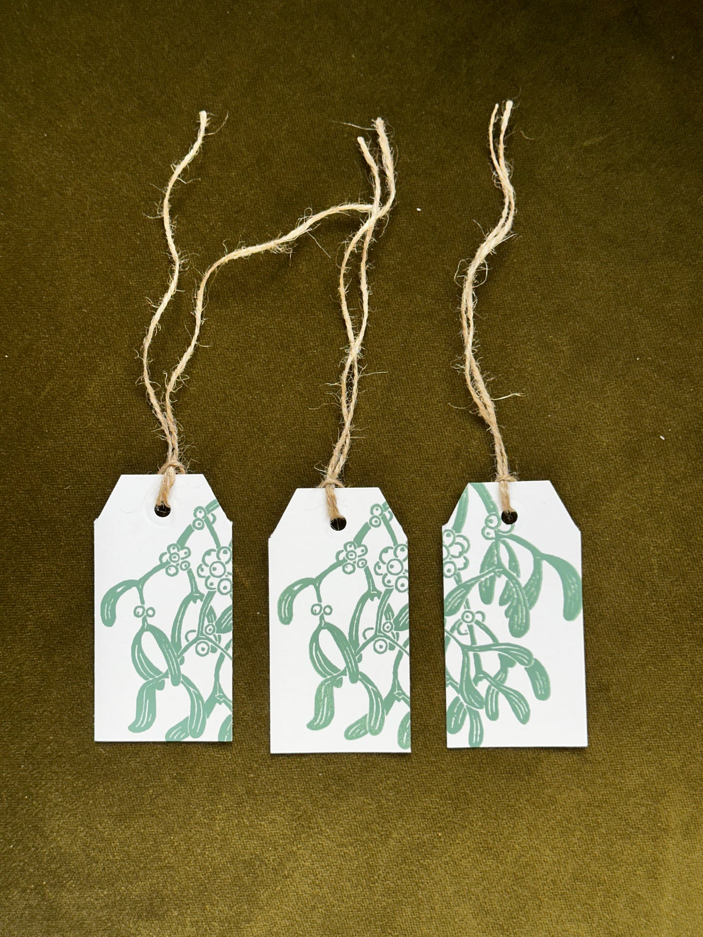 Mistletoe Lino Printed Gift Tag