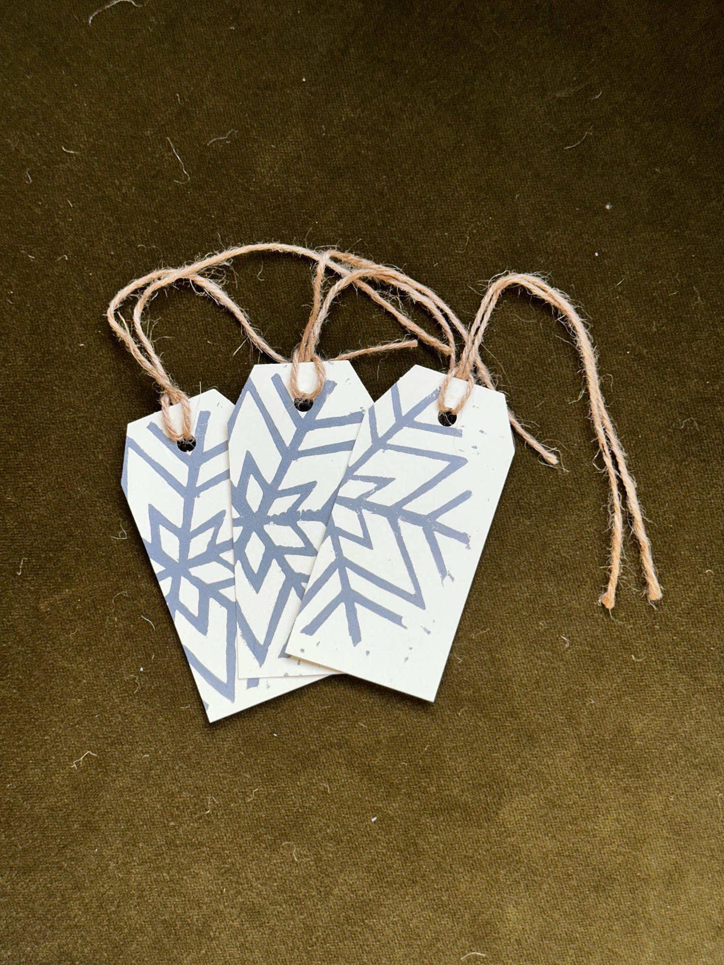 Snowflake Lino Printed Gift Tag