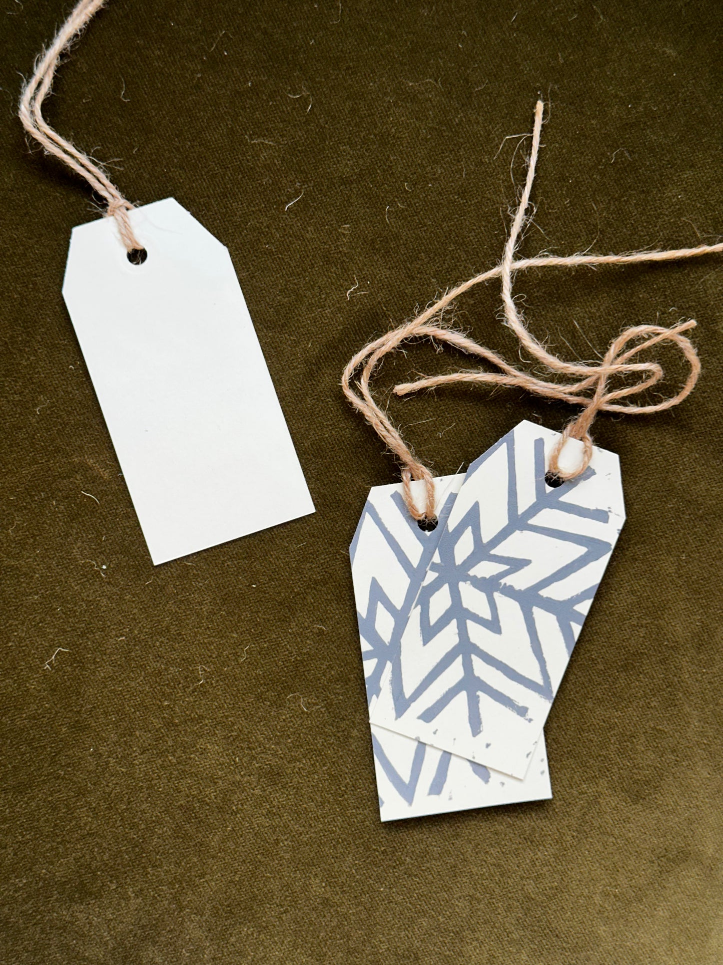 Snowflake Lino Printed Gift Tag