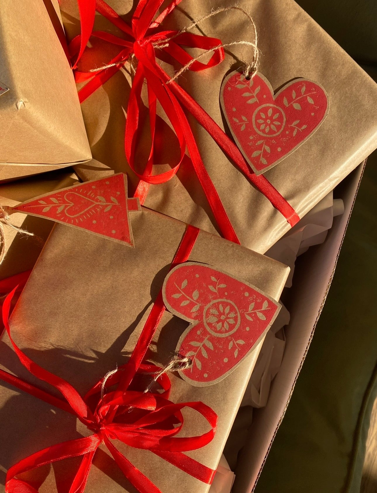 Red Heart Lino Printed Gift Tag