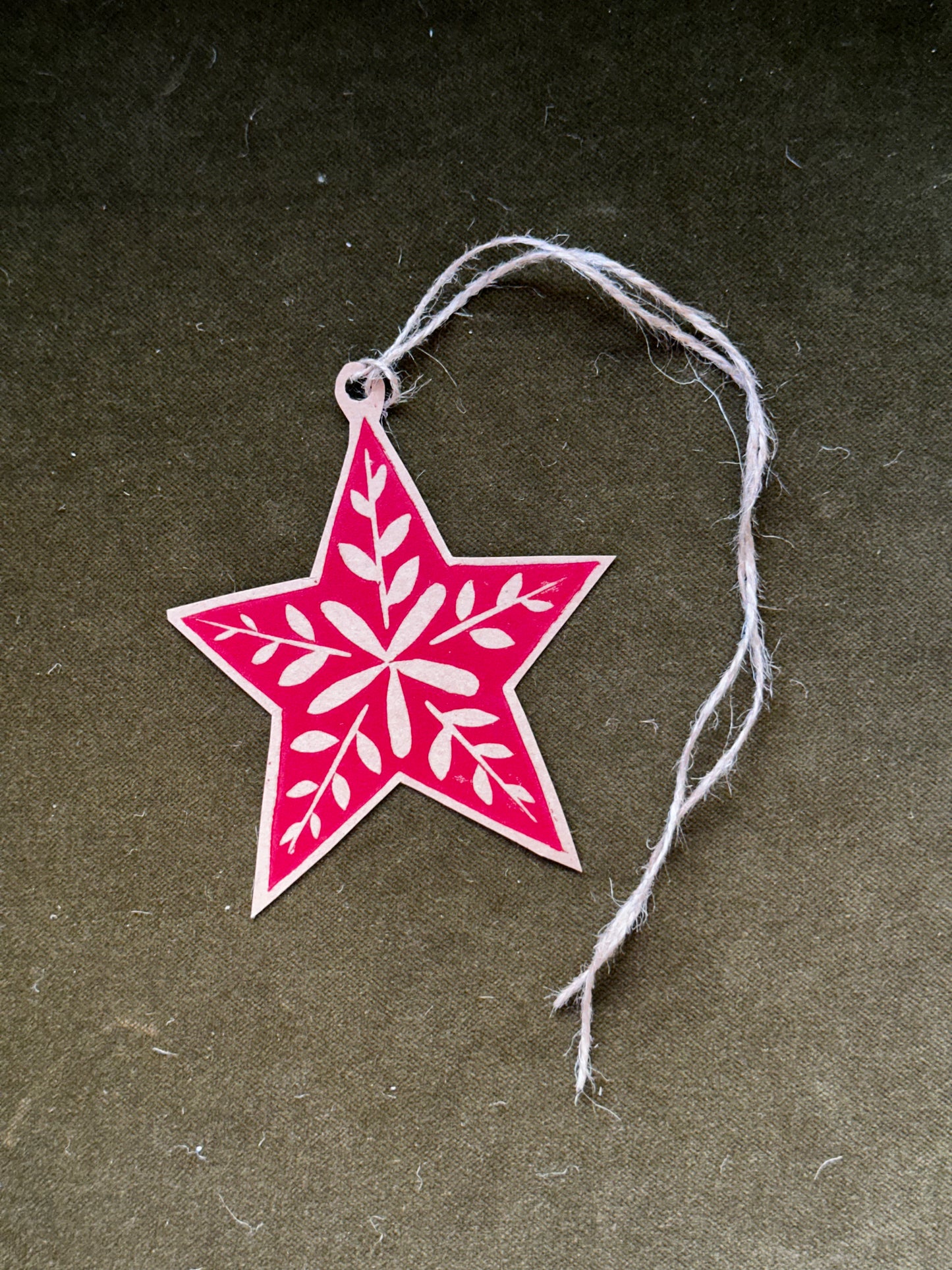 Red Star Lino Printed Gift Tag